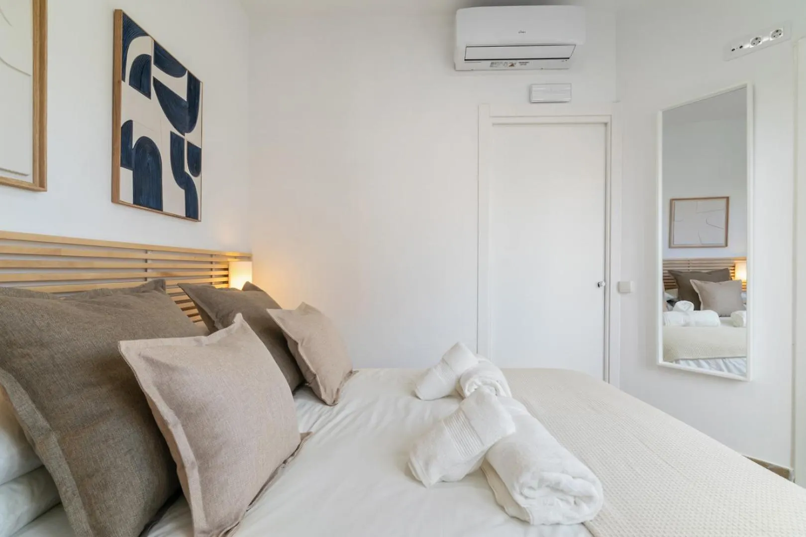 Livinn House L'Hospitalet de Llobregat Spain