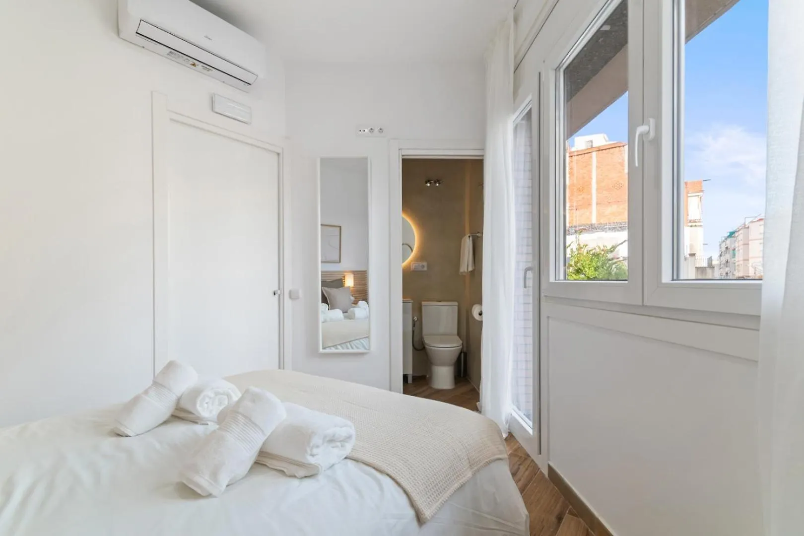Hotel Livinn House L'Hospitalet de Llobregat Spain